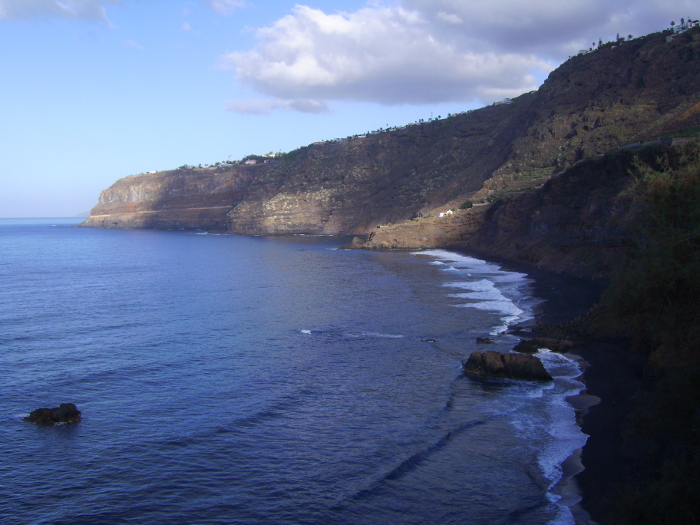 Tenerife Westküste am Atlantik mit kleinen Stränden