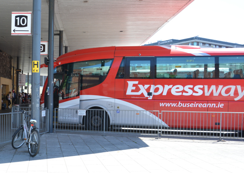 buseireann - Bus in Cork Coachstation : long distance bus