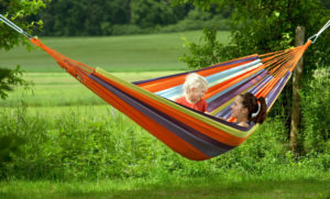 Farbenfrohe outdoor Hängematte für zwei aufhängen ohne oder mit Gestell