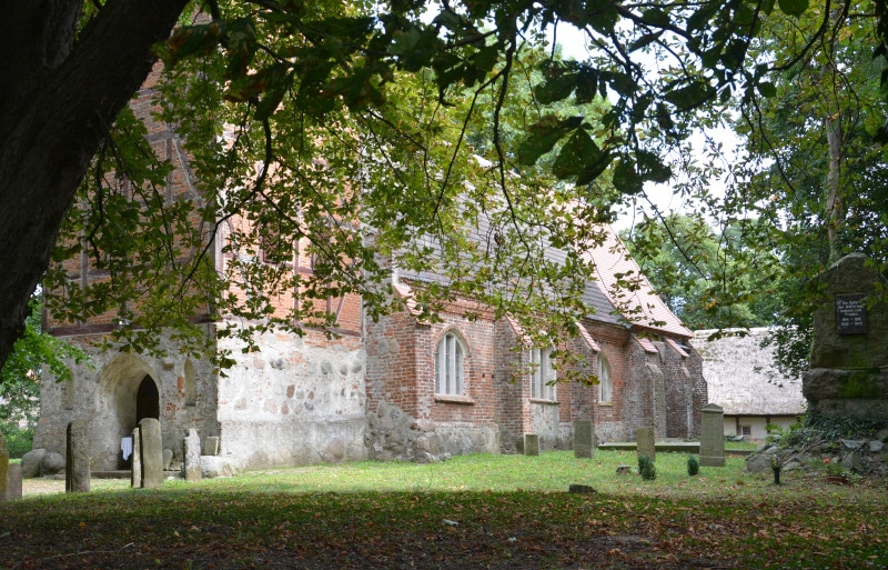 Rügen-Radtour Kirche Swantow