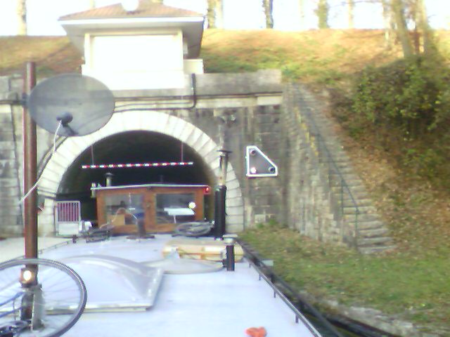 houseboat  in France - after Tunnel