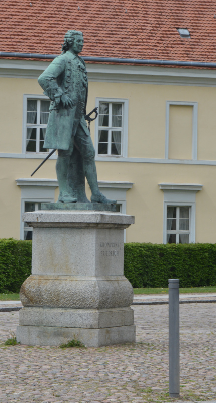 Rheinsberg Kronprinzen - Denkmal