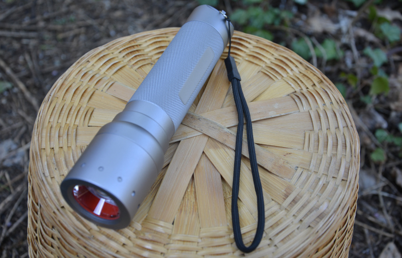300lm Led Lenser SL-PRO300 Taschenlampe 250m 