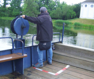Wörlitzer Park - Fähre mit Handkurbel - Antrieb