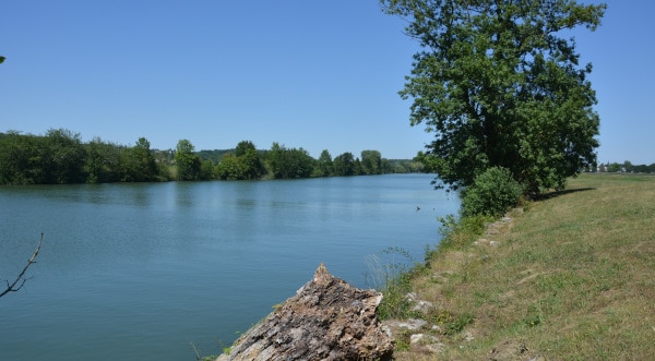 Cycle tour north france: Reims - Mont-Saint-Michel: l'Oise river near Lacroix-Sant-Ouen