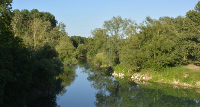 by bicycle through France: Aisne river in the northeast
