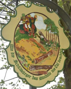 Schildau Stadt der Schildbürger - Die Schildbürger bringen Bauholz ins Tal