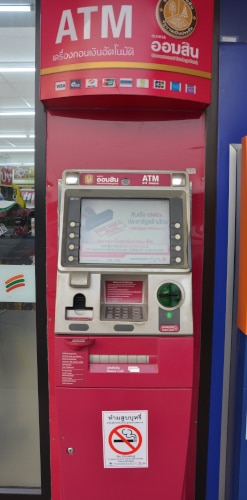 Bankautomat in Thailand mit Kreditkarten-Akzeptanz für VISA-card - kostenlos Thai-Baht abheben