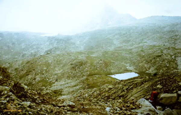 Mountain hut Tewnoto Esero in view -  Pirin mountains