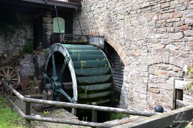 Wales: Wassermühle bei Tintern Abbey