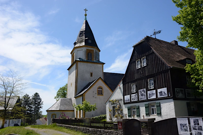 Kirche und Museum Steinarbeiter- Haus in Hohburg