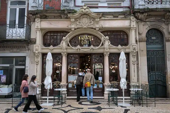 Cafe Majestic in Porto, wo J.K.Rowling die ersten Kapitel von Harry Potter geschrieben haben soll