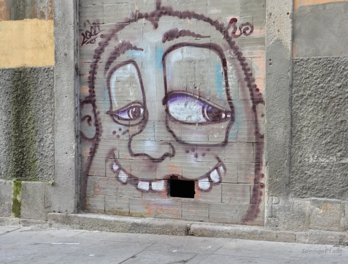 Grafitto Zahnlücke