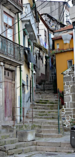 Portugal: Stairs up - stairs down in the old town of Porto
