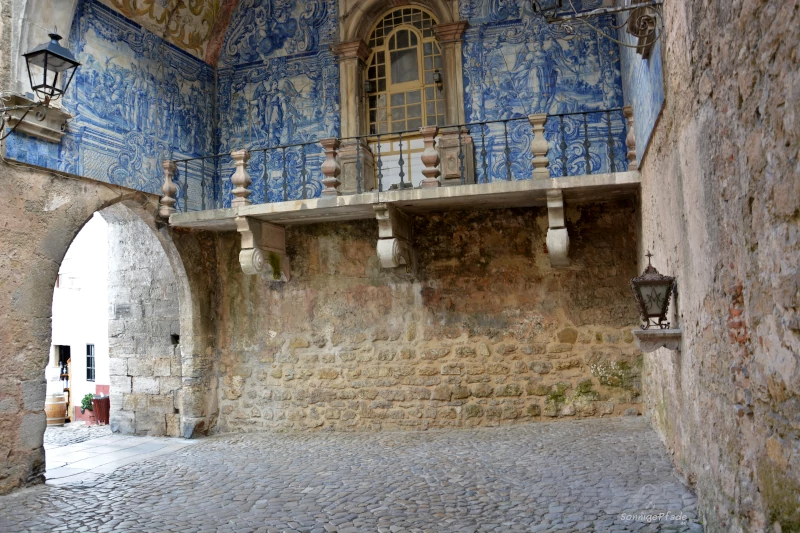 Torhaus in der Stadtmauer von Óbidos - eine Sehenswürdigket