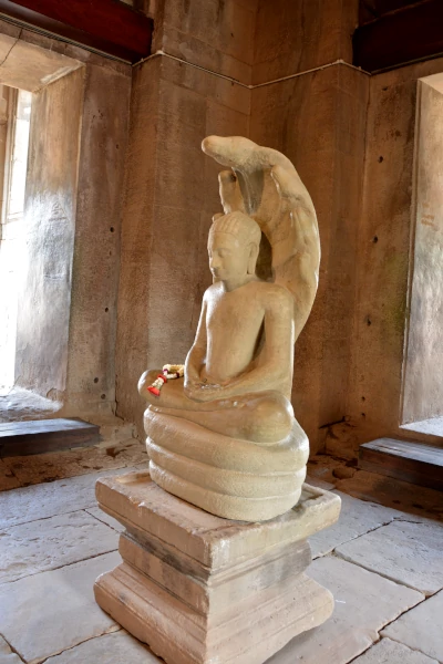 Jayavarman VII Statue sculpture im Prang Bramadhat