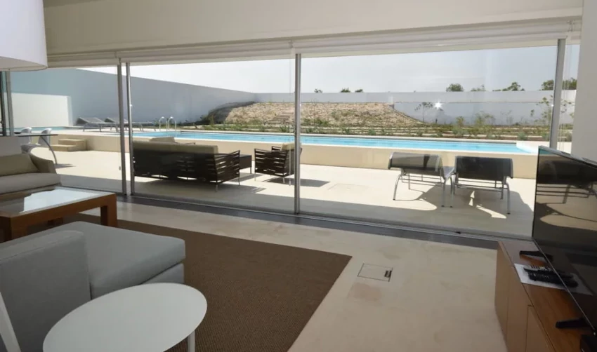 Modern Villa with Garen and Pool near Obidos and Peniche in Portugal