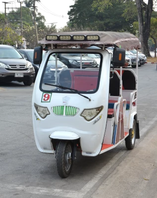 Elektro - Tuktuk am Geschichtspark Sukhothai