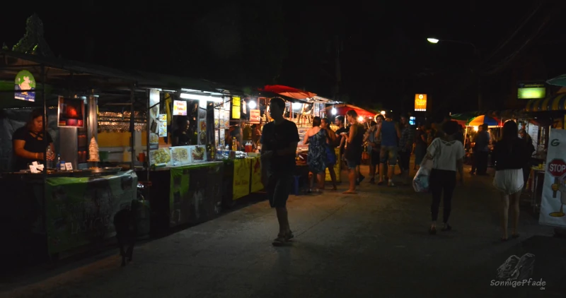 Der Nachtmarkt in Pai - nightlife im Norden Thailands