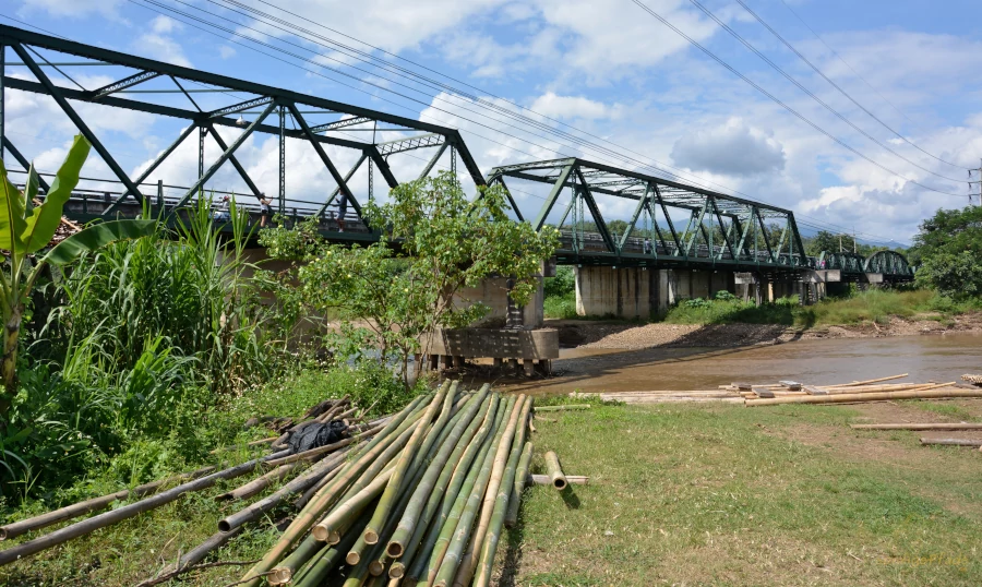 Thailands North: World war II Memorial Bridge is crossing the Pai river