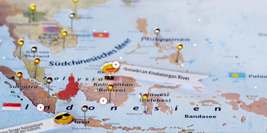Weltkarten Pinnwand Karte Südostasien mit Pins und Fähnchen