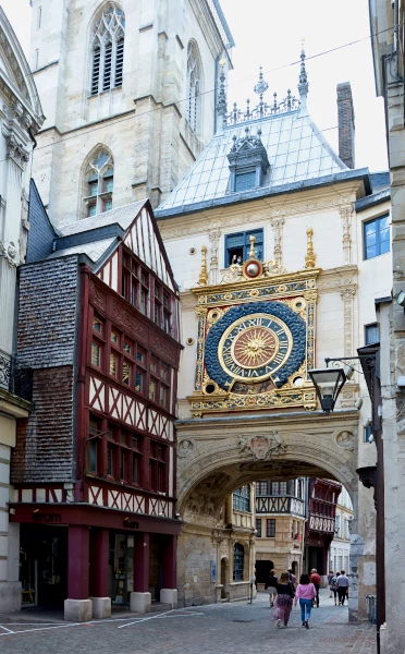 Rouen Uhrturm Gros Horloge im Herzen der Altstadt