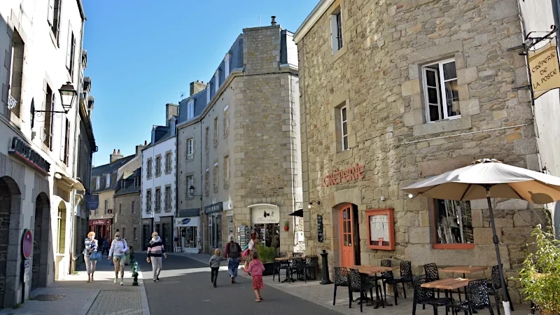 Roscoff in Brittany – corsairs and flying onion traders