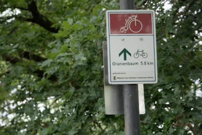 Radweg - Hinweis für den lokalen Radweg Wörlitz - Oranienbaum