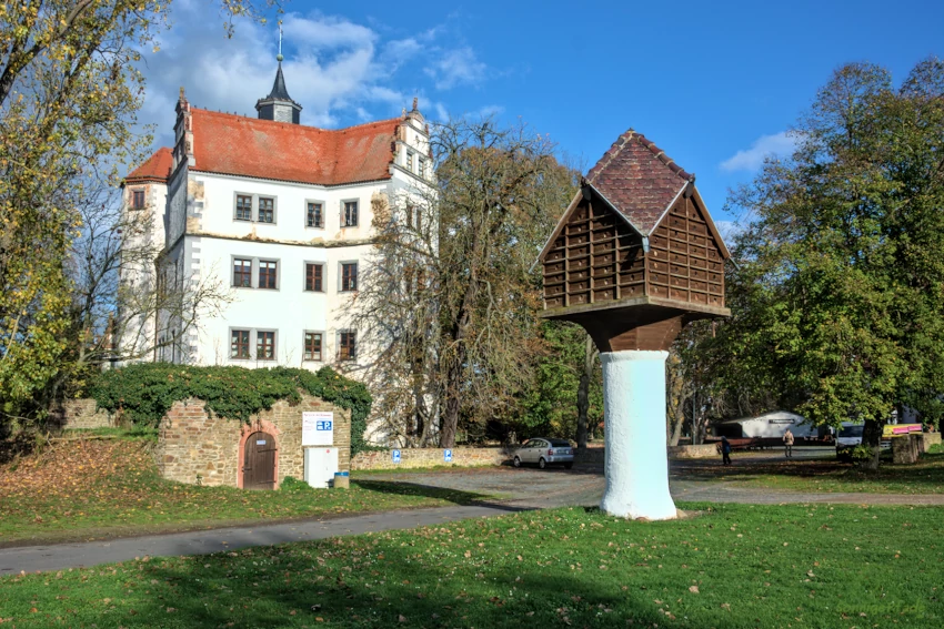Podelwitz moated manor house – excursion destination on the Mulde river