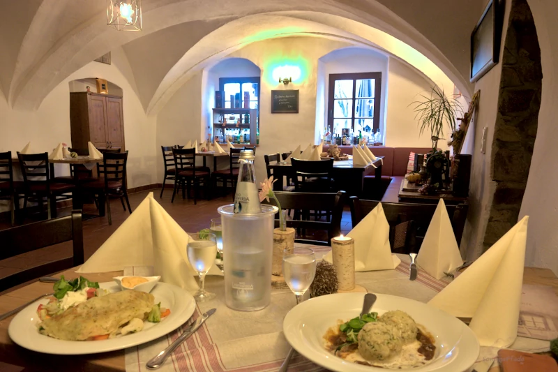 Restaurant Schloßgewölbe Podelwitz
