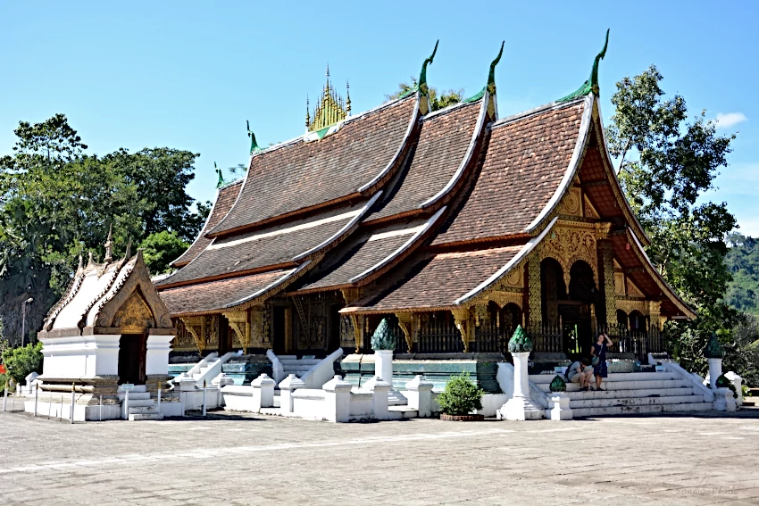 Luang Prabang in Laos – buddhistische Klöster und französische Kolonialbauten am Mekong
