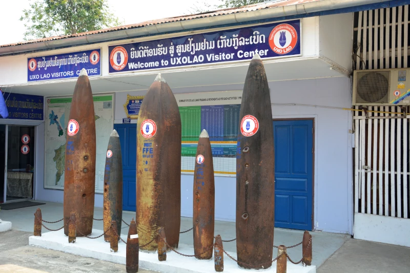 UXO Lao Visitor Center - Bomben funde in Laos aus dem Indochina - Krieg