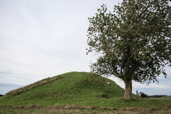 Steinzeitlicher Grabhügel Mårhøj mit Grabkammer im Nordosten von Fünen