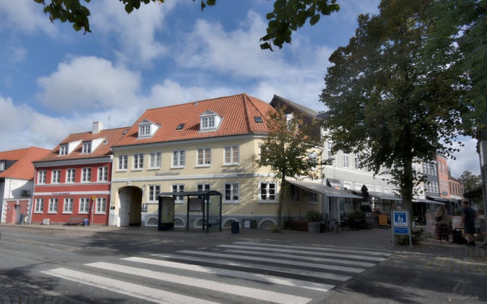 Access to the pedestrian area in the Gerritsgade street