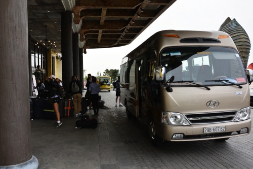 Touristenbus von Hanoi